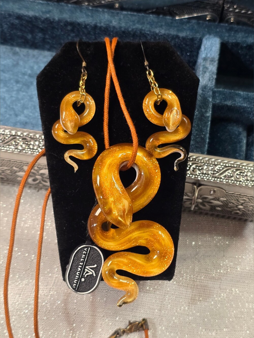Venetiaurum Murano Glass Golden Glittering Snake Pendant Necklace & Earring Set